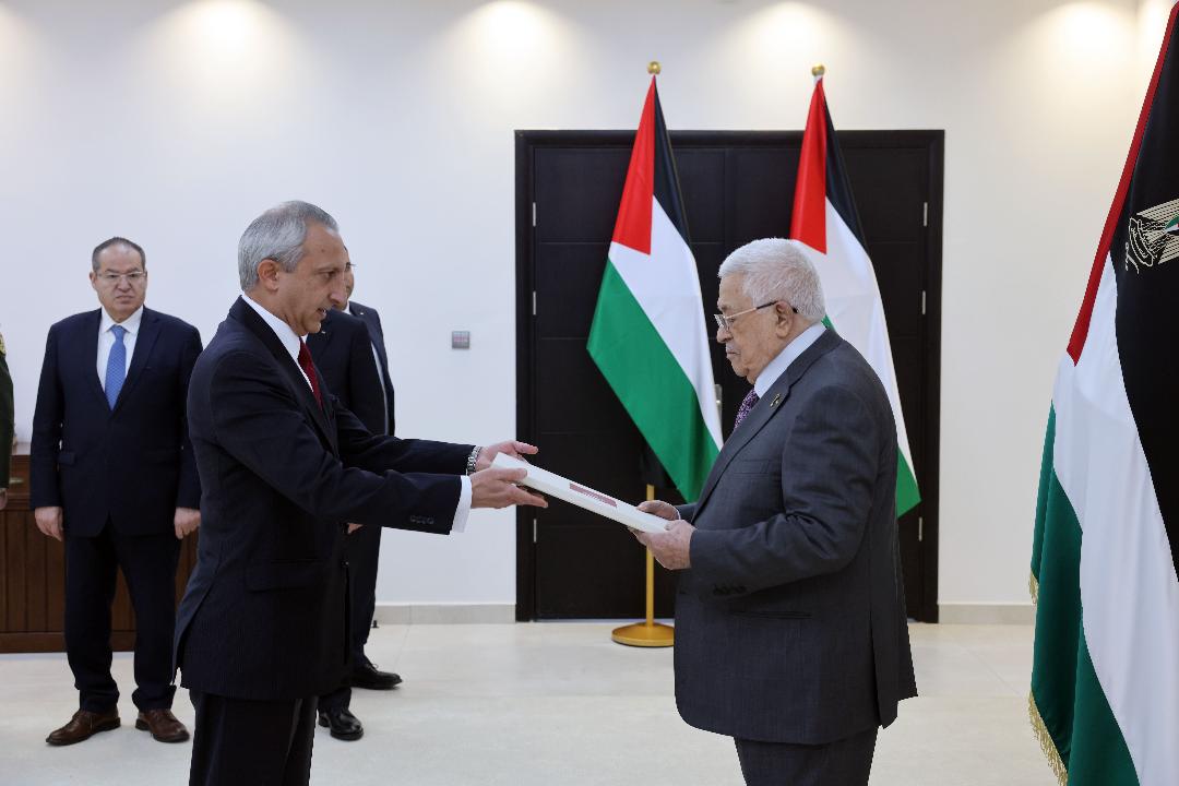 الرئيس يتقبل أوراق اعتماد سفير تركيا لدى فلسطين وقنصلها العام في القدس